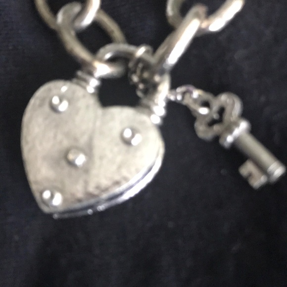Silver chain heart bracelet - Picture 2 of 5